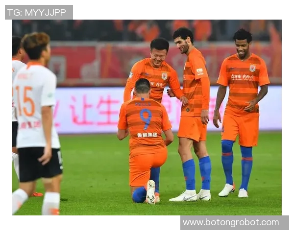 佛柔与山东鲁能的激烈对决展现中超足球的魅力与激情