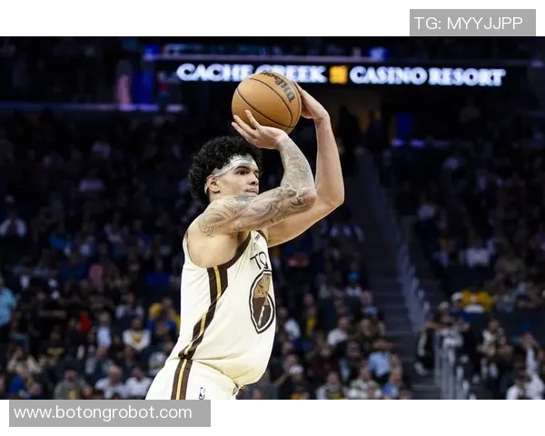 勇士与马刺激战11月19日NBA赛场精彩对决引发球迷热议