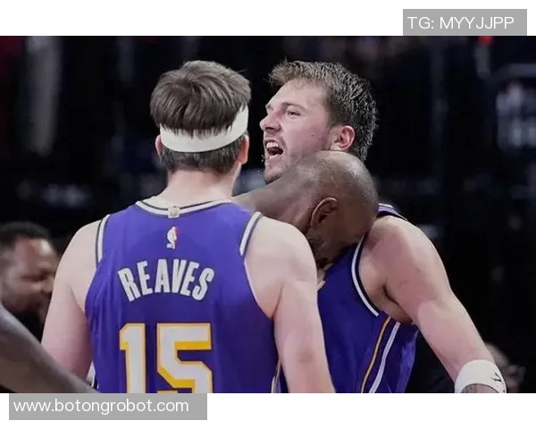 夏季联赛精彩对决湖人队与活塞队的激烈碰撞与战术较量